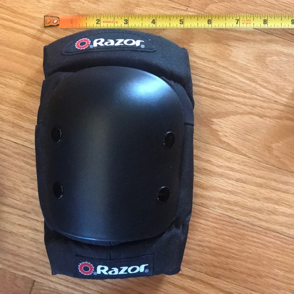 RAZOR Skate & Bike VELCRO Knee & Elbow Pads - Picture 10 of 10